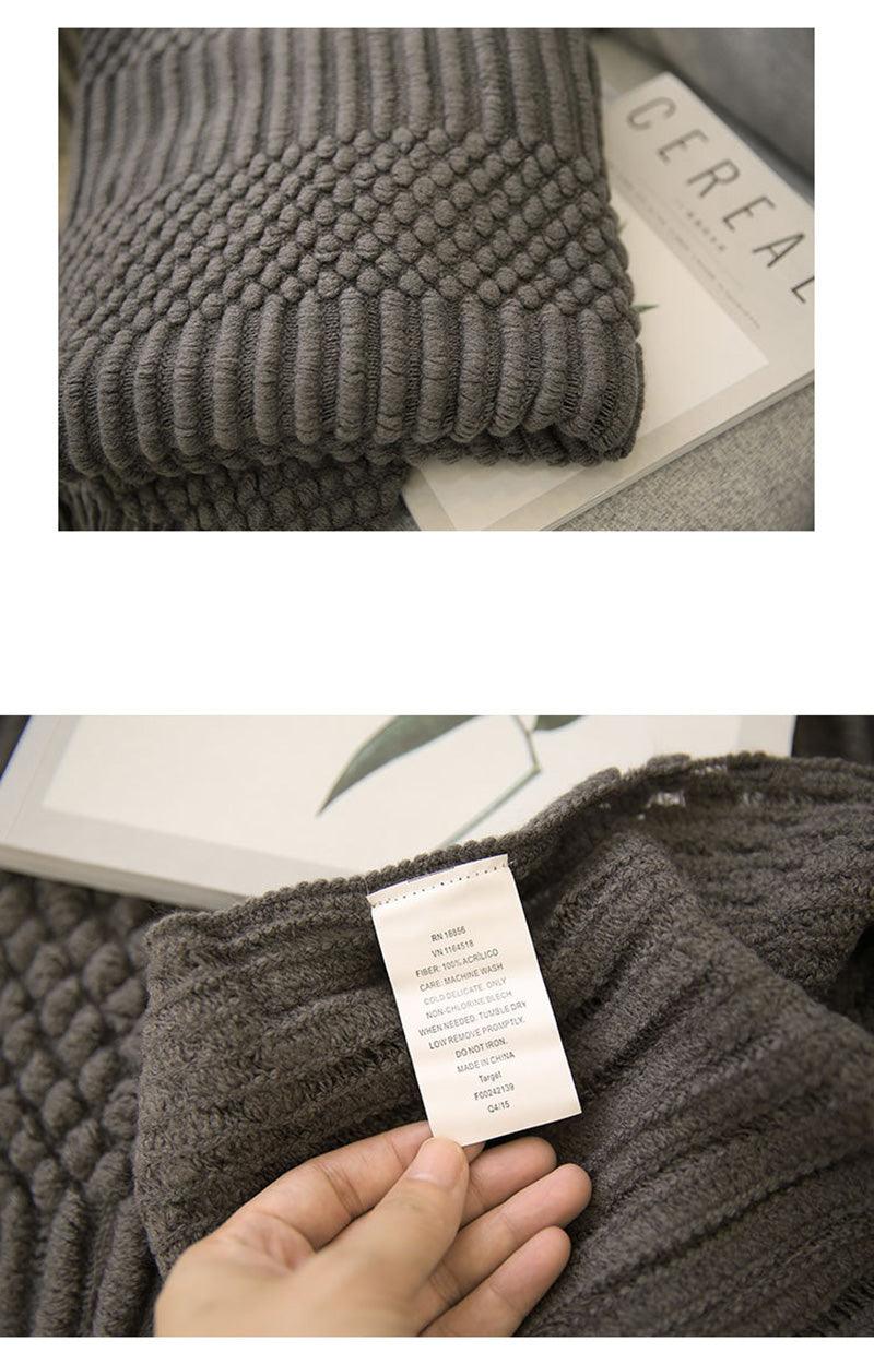 High-Quality Throw Blanket with Tassels