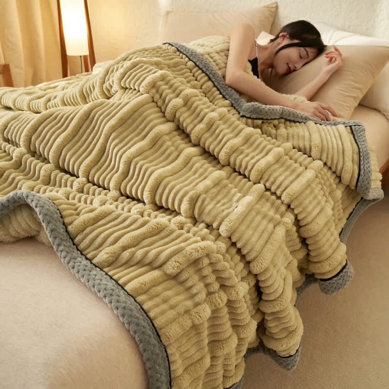 Soft fleece blanket in plain color