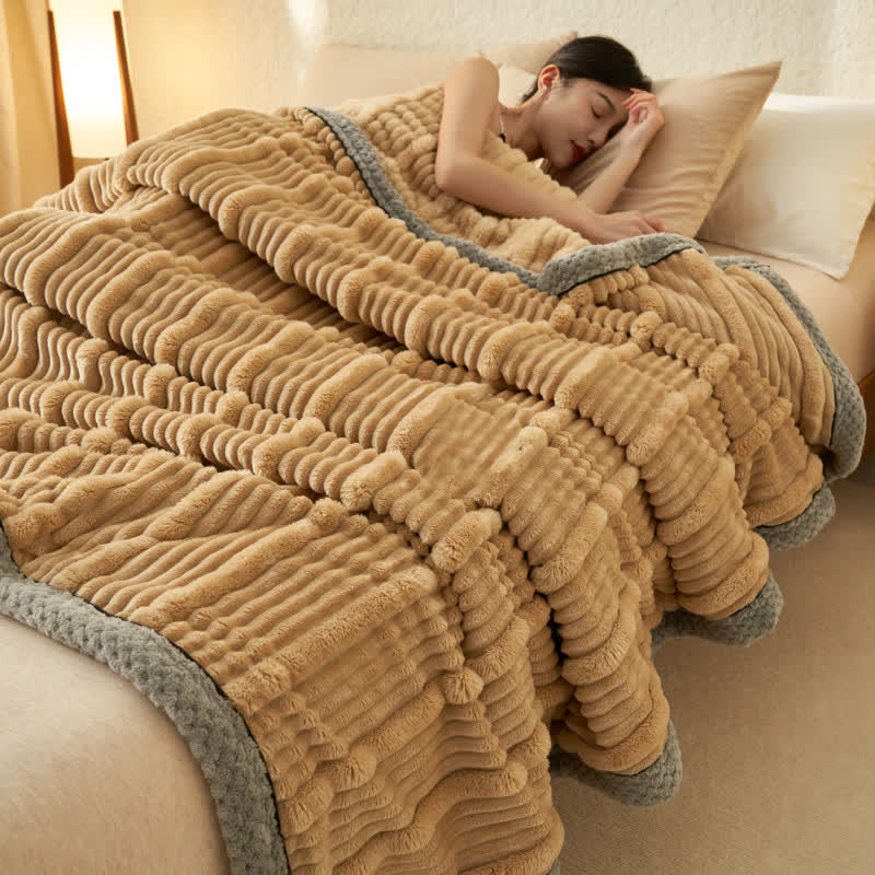 Soft fleece blanket in plain color