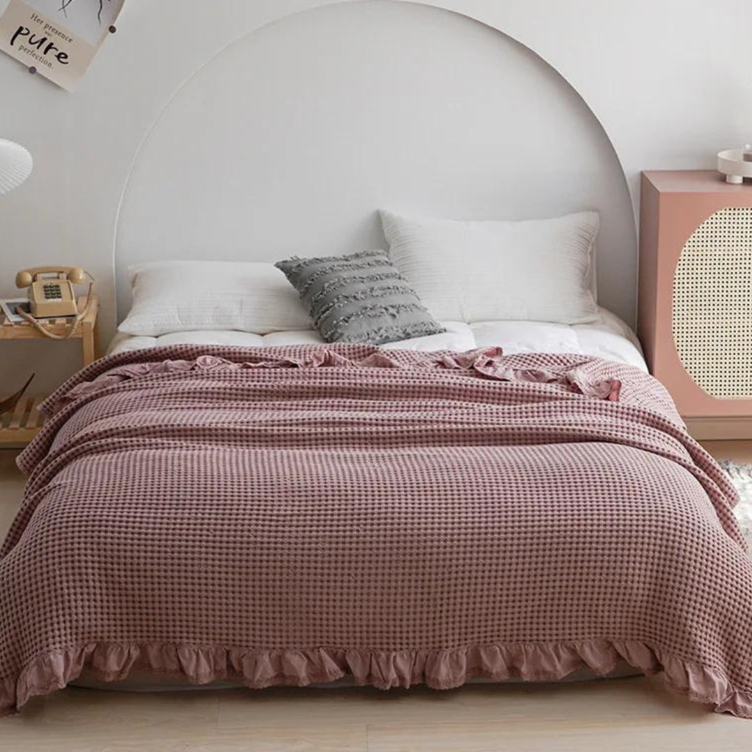 Slim and cozy blanket
