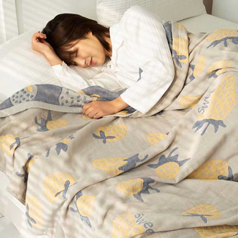 Five-layered quilted blanket
