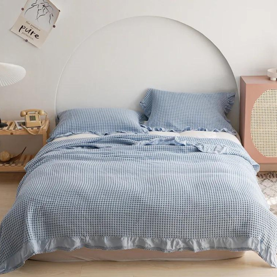 Slim and cozy blanket