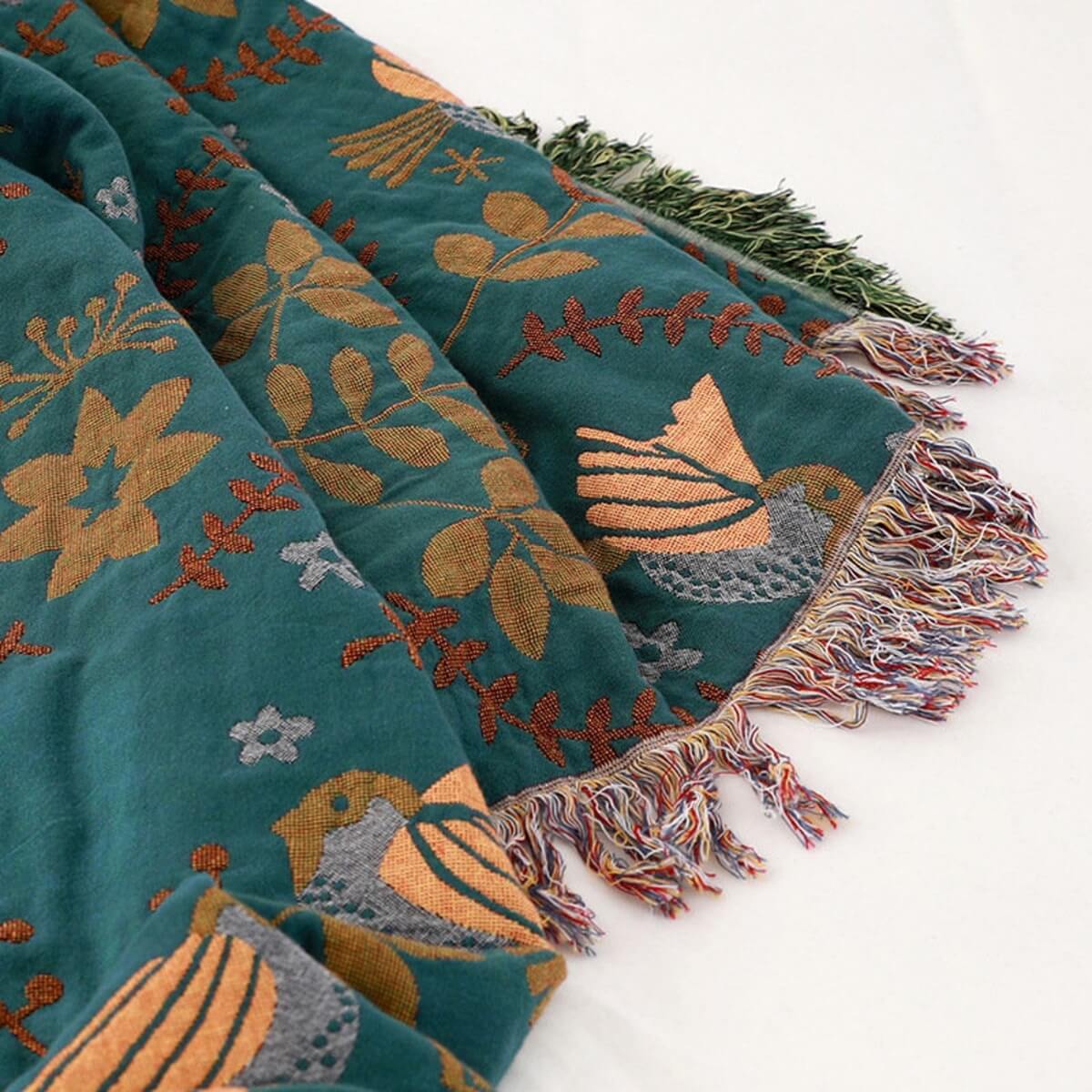 Reversible Scandinavian bird throw blanket – cozy & versatile – for every season