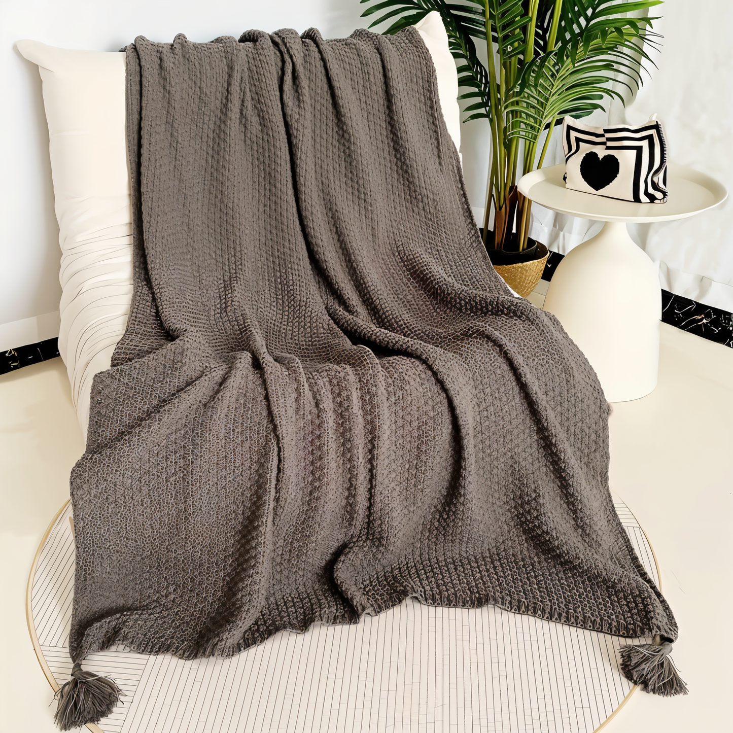 Cozy Fleece Knit Blanket for Year-Round Comfort