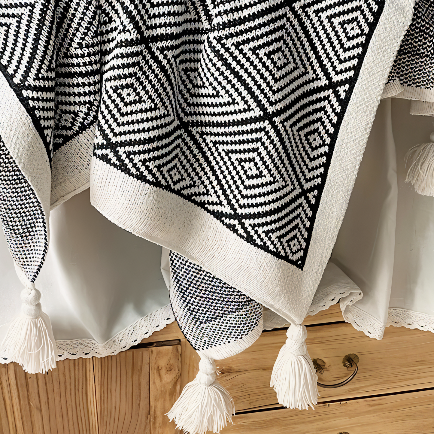 Geometric cozy fleece blanket