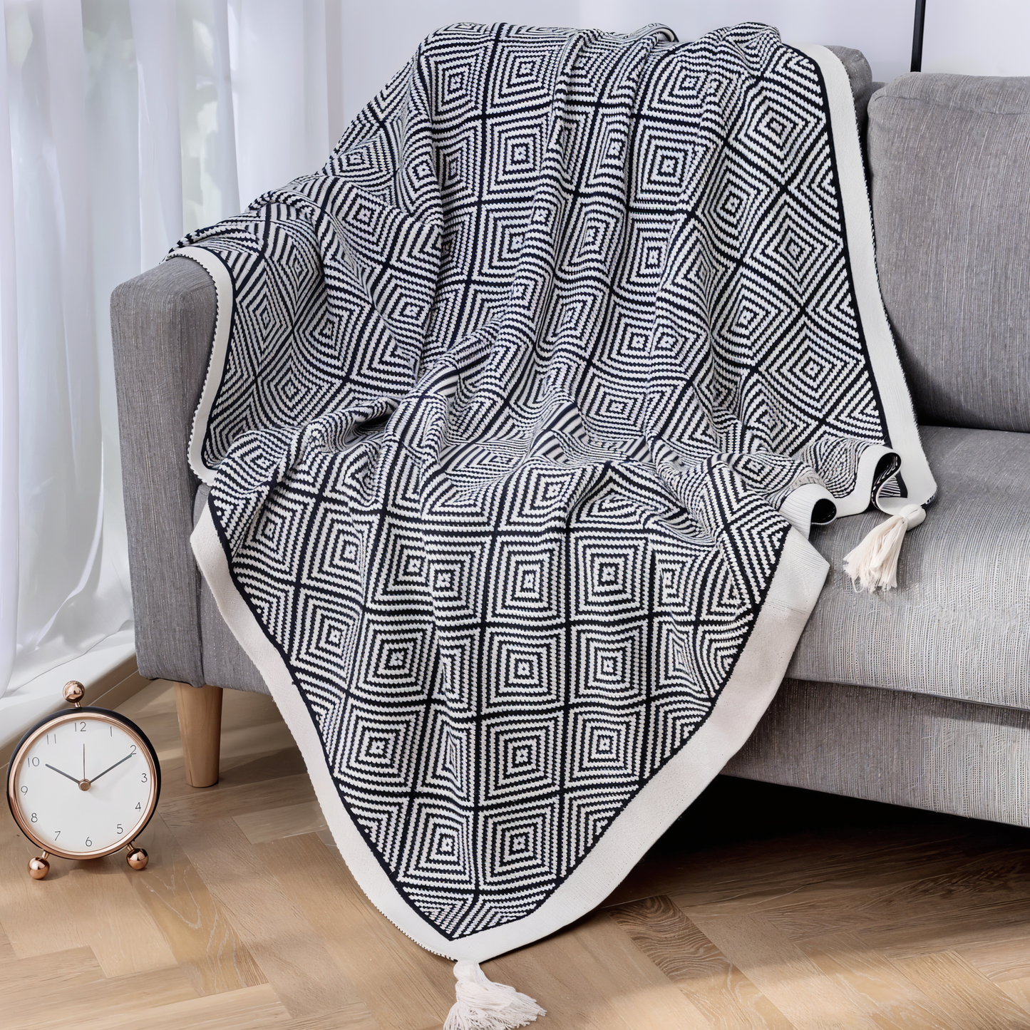 Geometric cozy fleece blanket