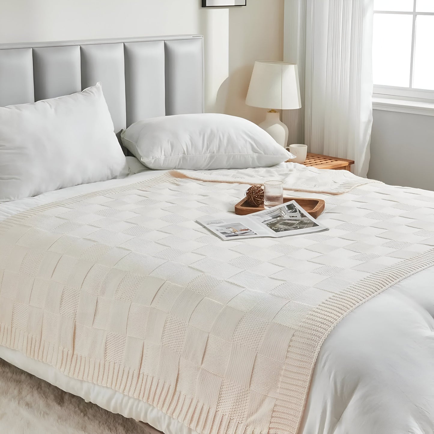 Soft knitted blanket for bed