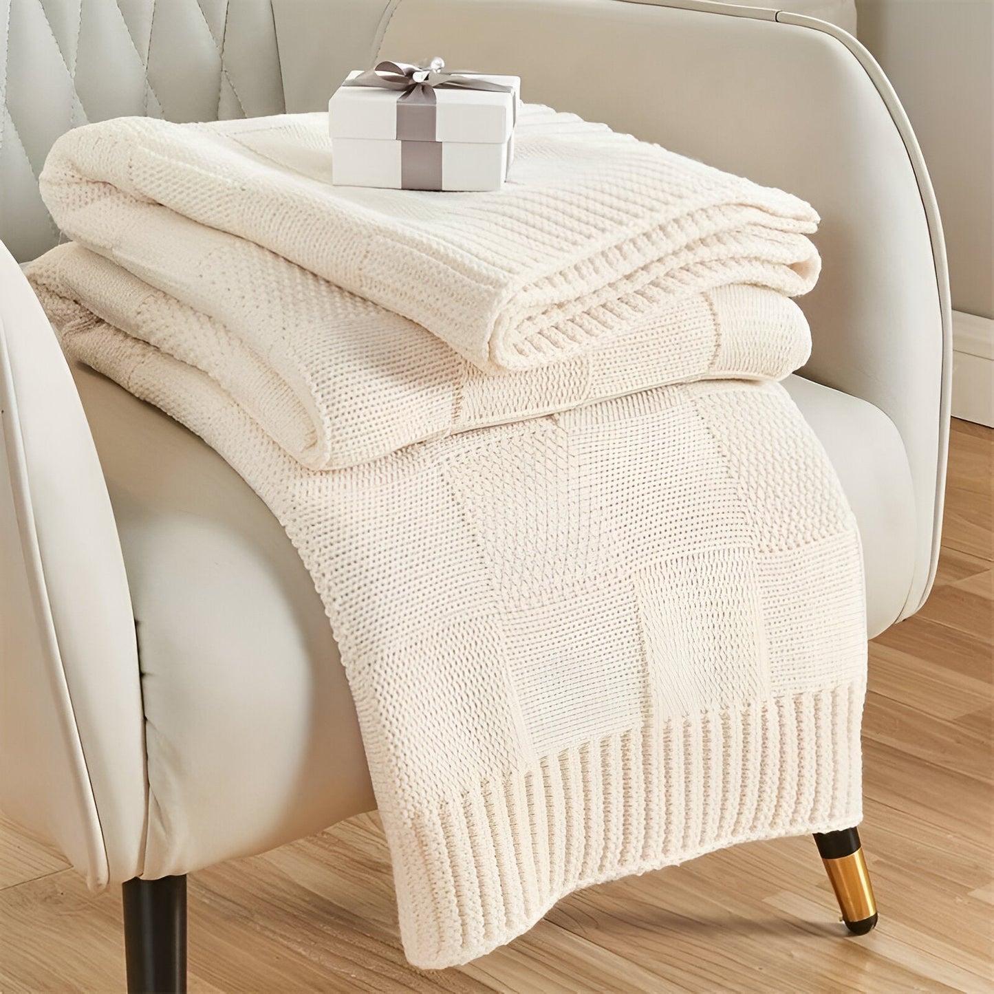 Soft knitted blanket for bed