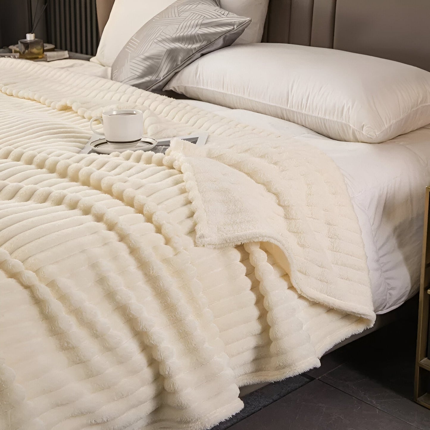 Cozy, Breathable Fleece Blanket