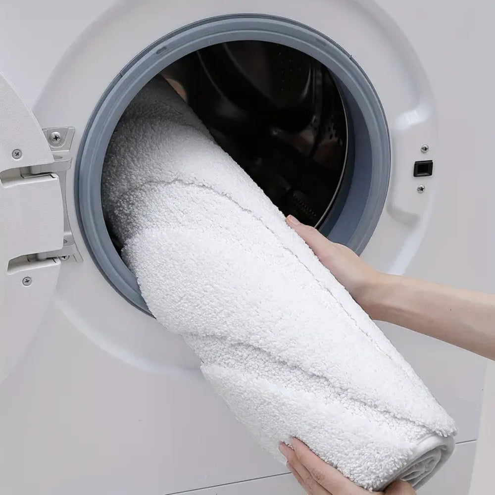 Plush Tufted Bath Mat – Soft, Non-Slip & Quick-Dry Rug