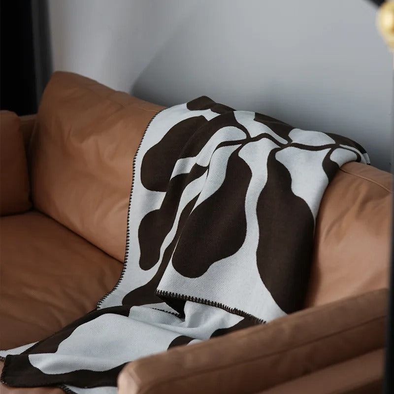Nordic style acrylic throw blanket – Cozy & warm – Perfect for living room & bedroom
