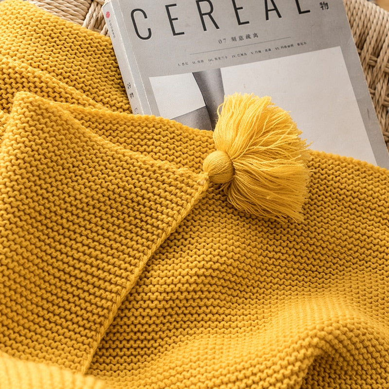 Luxurious Knitted Blanket for Cozy Moments