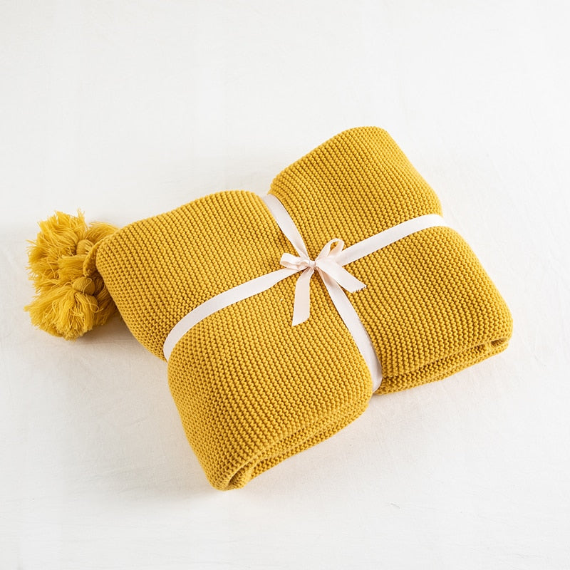 Luxurious knitted blanket for cozy moments