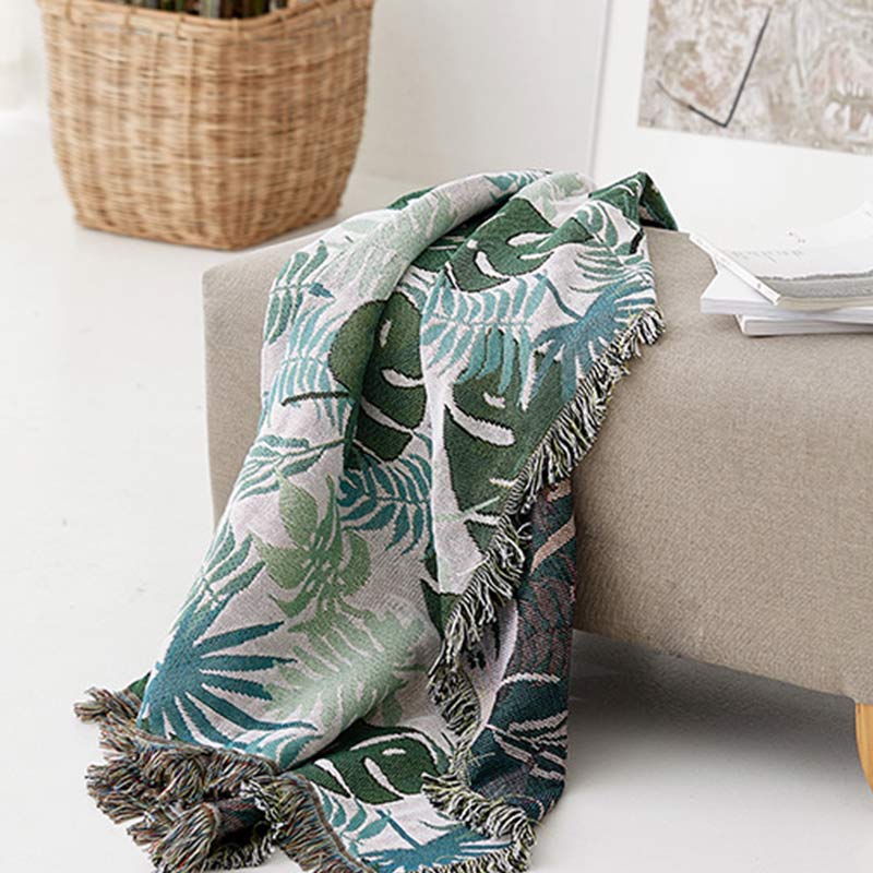 Fringed sofa throw – high-quality sofa covers for an elegant look