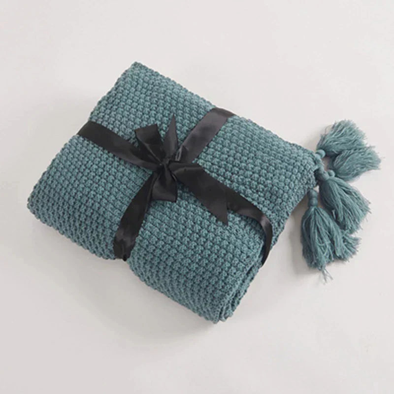 Nordic cozy wool blanket with tassels