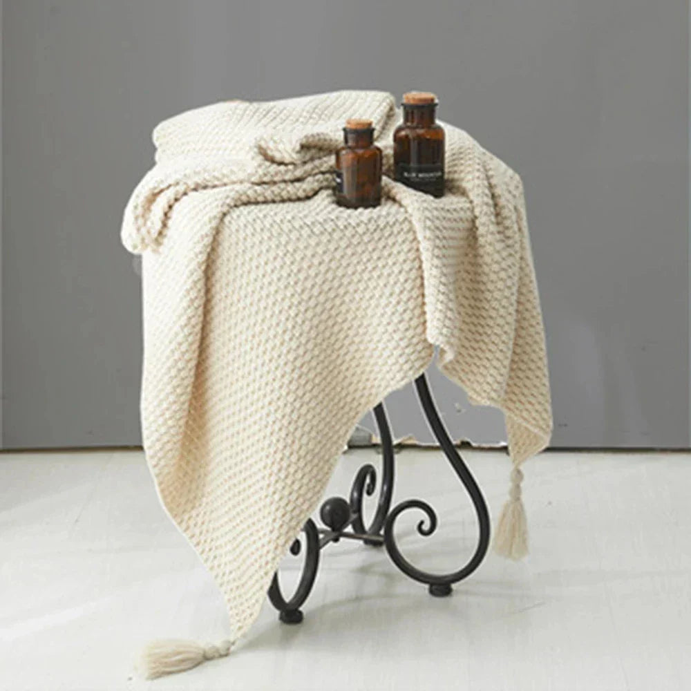 Nordic cozy wool blanket with tassels