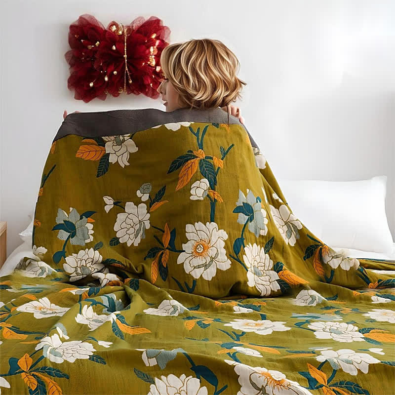 Olive Flower Printed Cotton Quilt - Double-Sided Boho Design for Bedroom Decor, Soft and Skin-Friendly 3