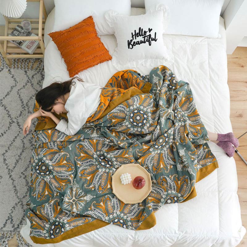Double-Sided Floral Cotton Quilt – Organic Fabric in Dark Cyan, Soft and Breathable for Year-Round Comfort 2
