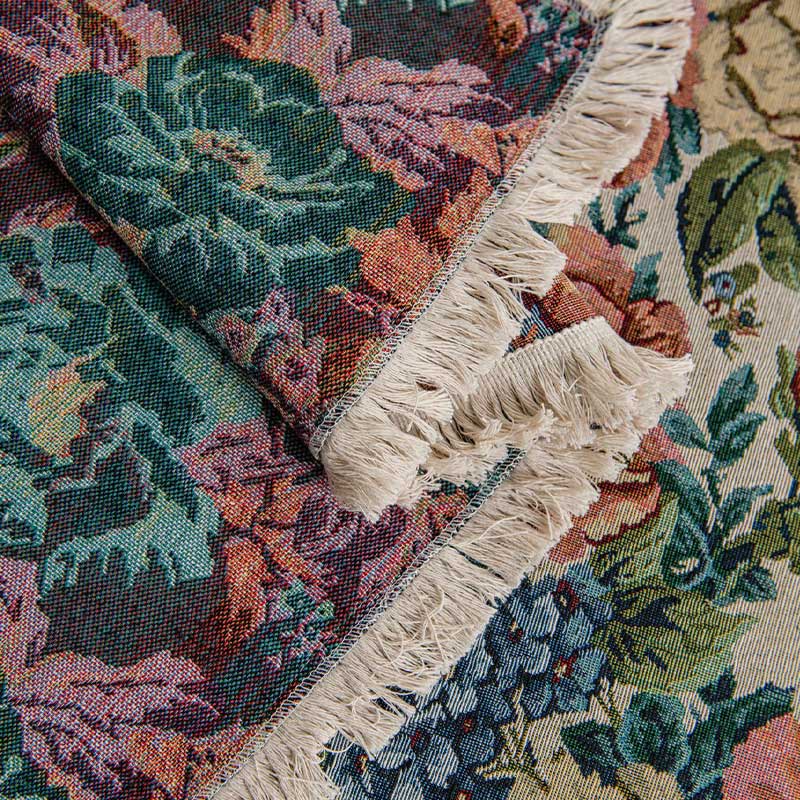 Country Rose Print with Fringes – Sofa Protector for Stylish Living Spaces