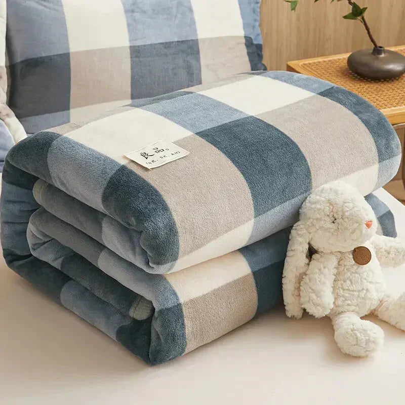 Thickened flannel blanket
