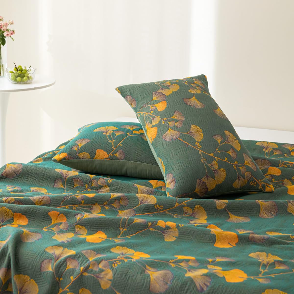 Reversible jacquard cotton quilt
