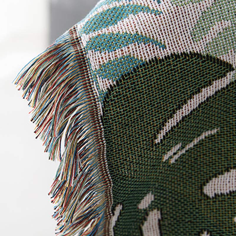 Sofa throw with fringes - High-quality sofa covers for an elegant look