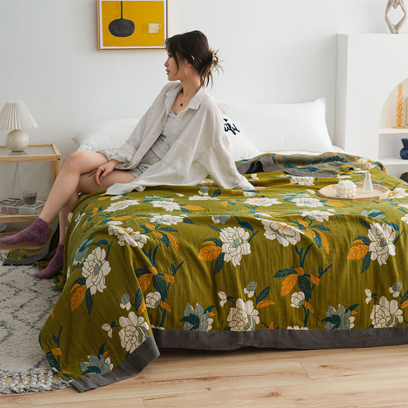 Olive Flower Printed Cotton Quilt - Double-Sided Boho Design for Bedroom Decor, Soft and Skin-Friendly 5