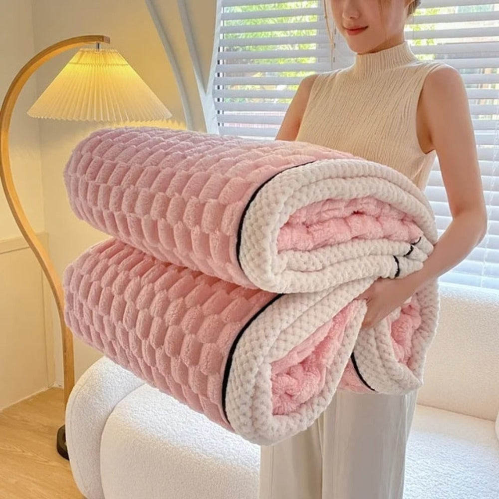 Soft Sherpa Fleece Blanket – Cozy, Lightweight, Year-Round Throw