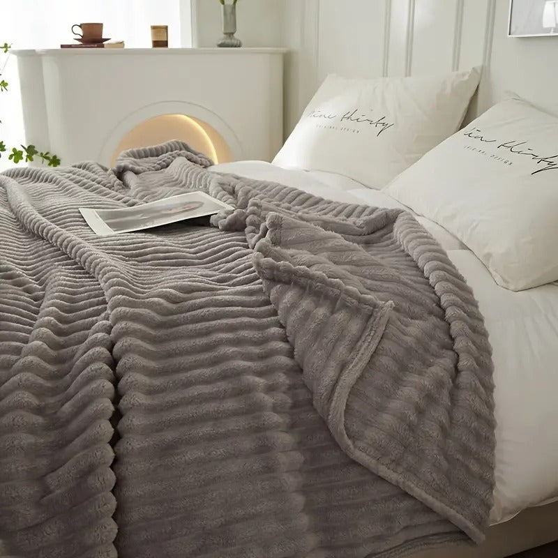 50% off - PlushLines - Luxurious striped cosy blanket - Limited Discount