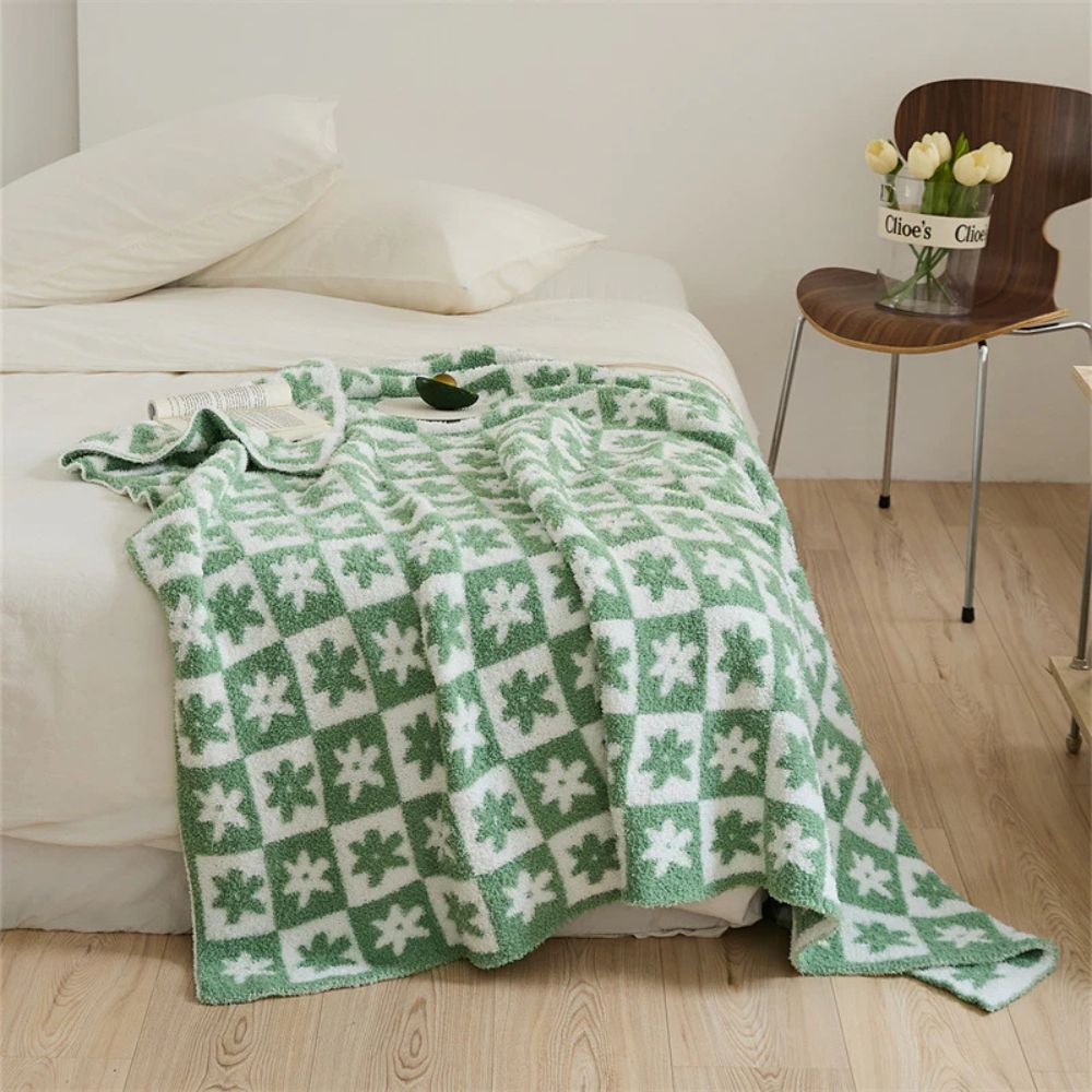 Checkerboard Daisy Throw Blanket – Soft Microfiber, Lightweight, 51 x 63, Machine Washable Cozy Blanket for Home and Pets 3