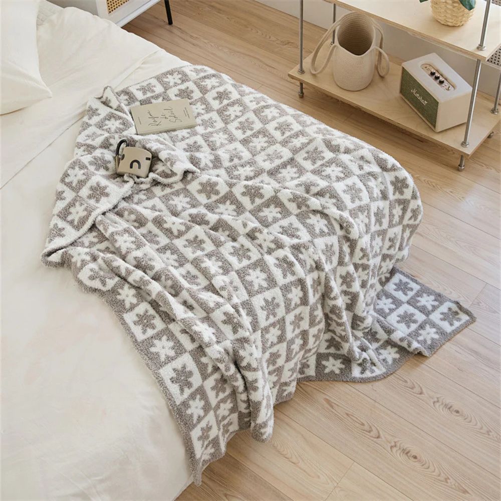 Checkerboard Daisy Throw Blanket – Soft Microfiber, Lightweight, 51 x 63, Machine Washable Cozy Blanket for Home and Pets 6