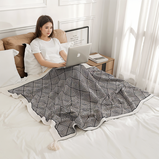 Geometric cozy fleece blanket