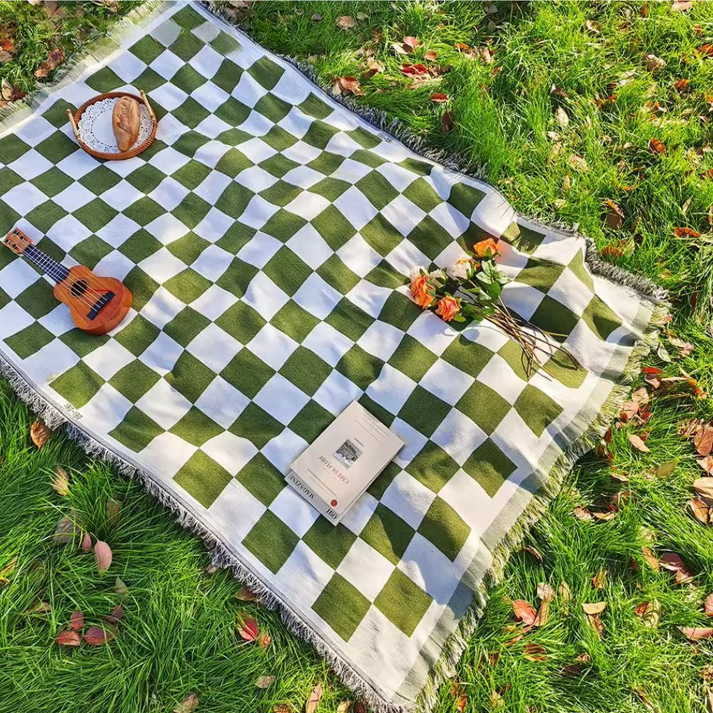 Large Checkered Picnic Blanket – Soft Microfiber Outdoor Throw