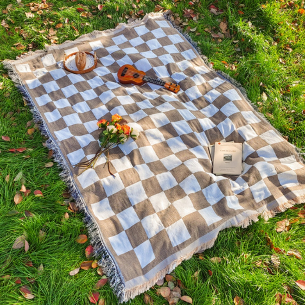 Large Checkered Picnic Blanket – Soft Microfiber Outdoor Throw