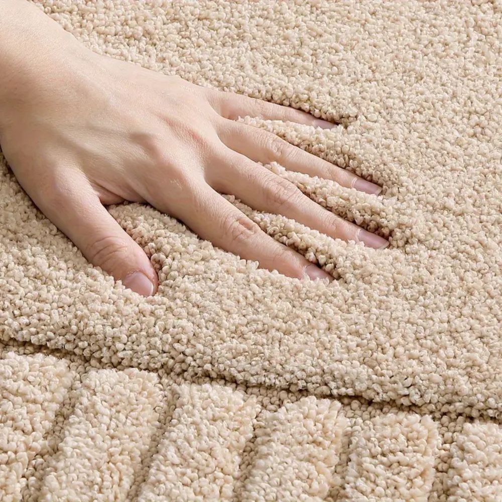 Minimalist Stripe Bath Mat – Soft, Non-Slip & Quick-Dry Rug
