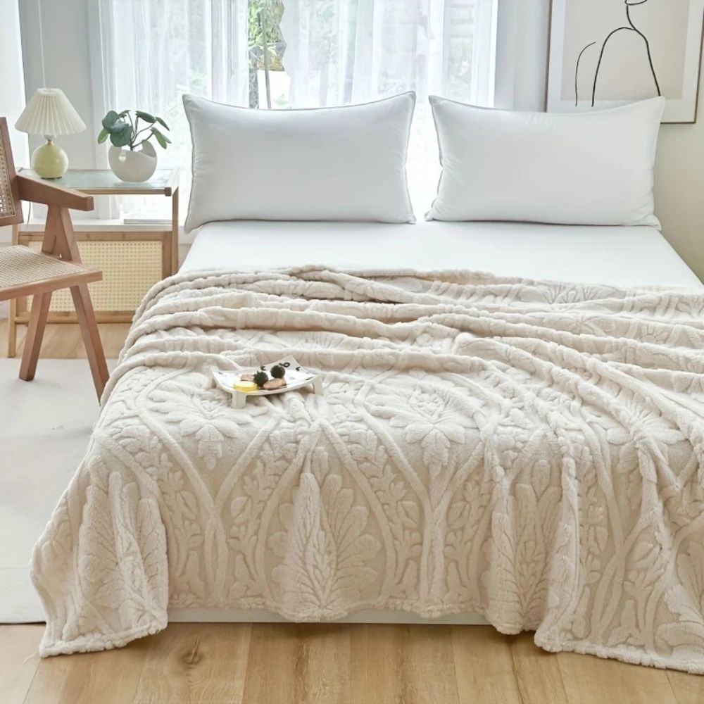 Paris Weave Jacquard Fleece Blanket – Soft Microfiber Throw for Cozy Layering and Elegant Home Decor 2