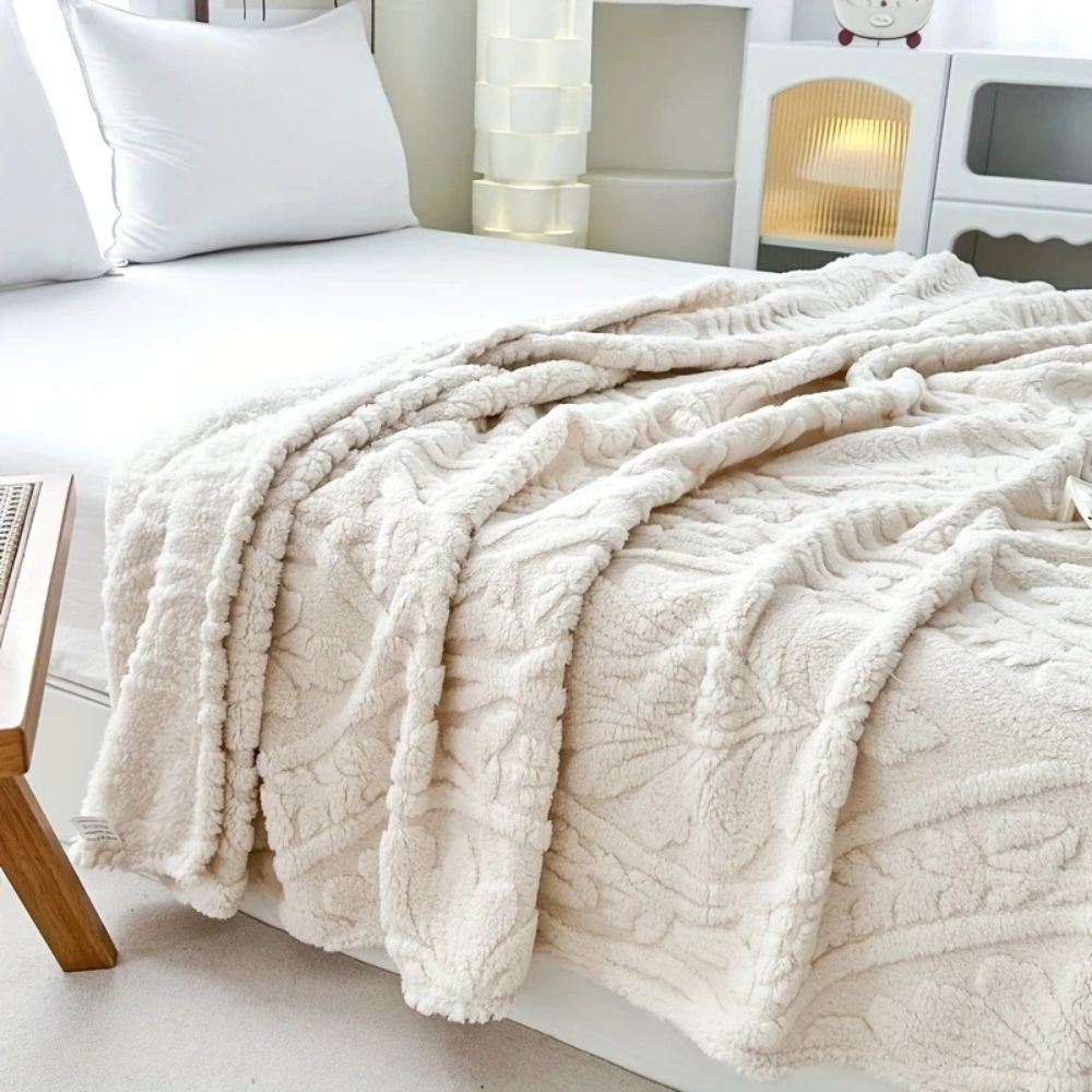 Paris Weave Jacquard Fleece Blanket – Soft Microfiber Throw for Cozy Layering and Elegant Home Decor 4