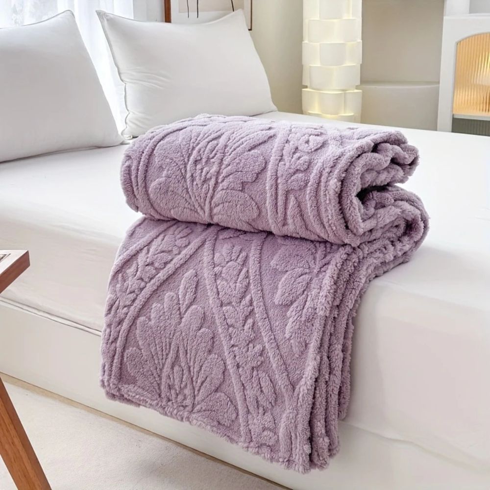 Paris Weave Jacquard Fleece Blanket – Soft Microfiber Throw for Cozy Layering and Elegant Home Decor 6