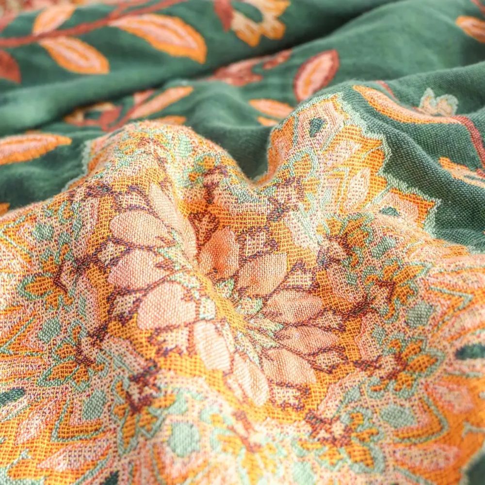 Reversible Cotton Blanket, Vintage Floral Design, Cozy All-Season Layer
