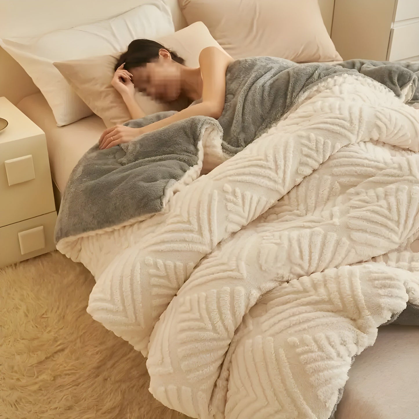 Ultra-soft maple leaf all-season blanket