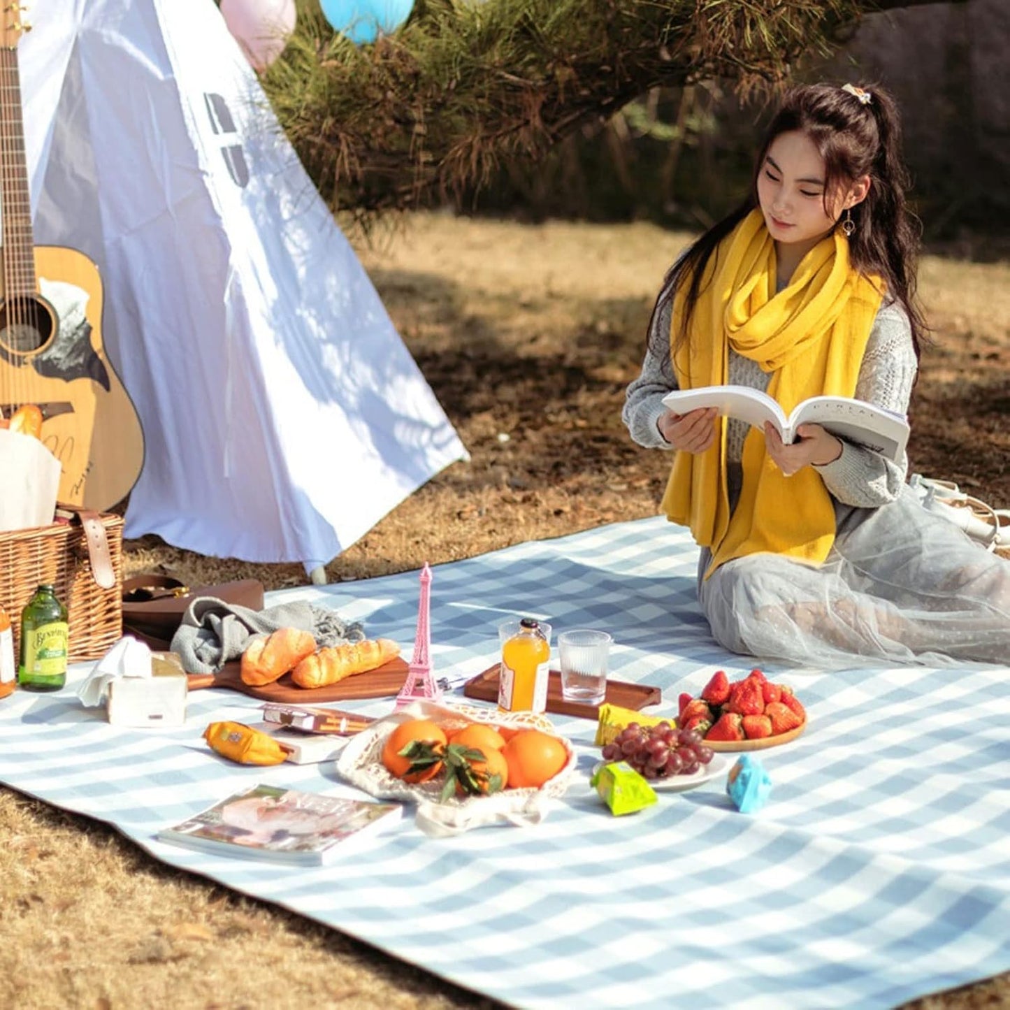 Waterproof Large Picnic Blanket – Foldable Outdoor Blanket for Comfort