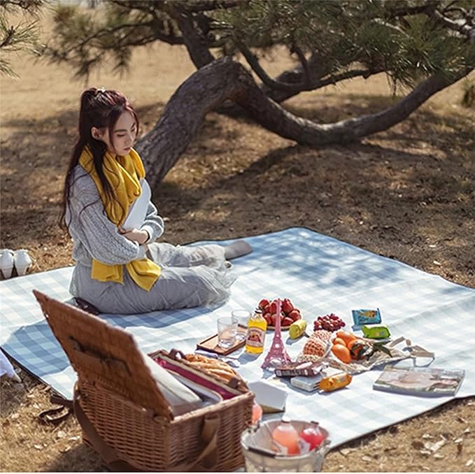 Waterproof Large Picnic Blanket – Foldable Outdoor Blanket for Comfort