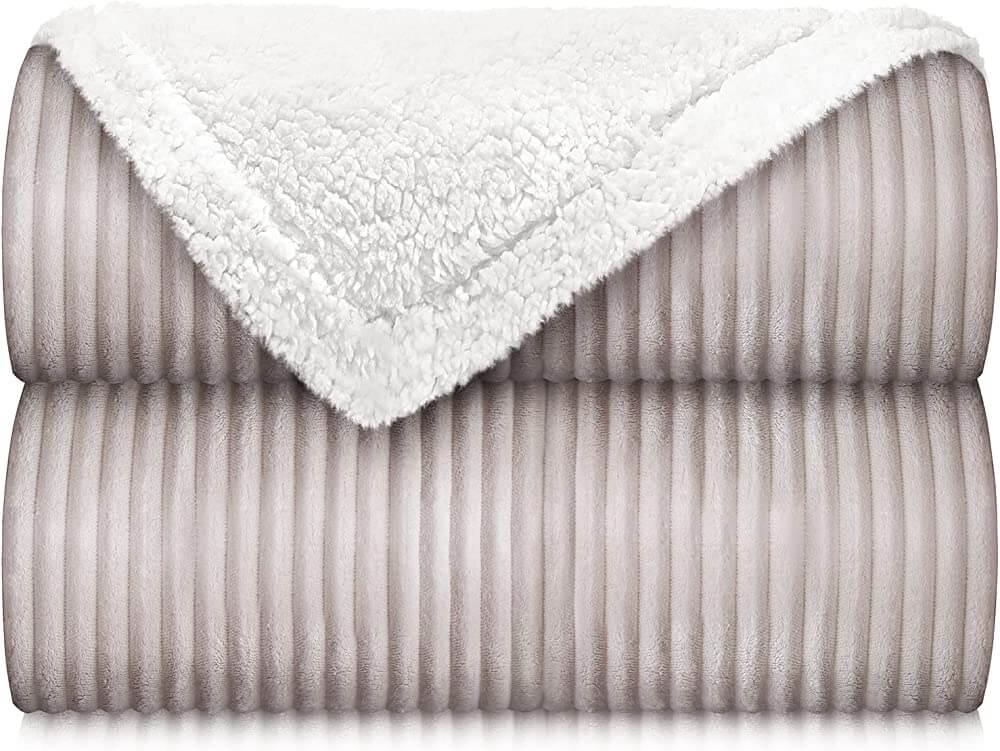 Super Soft Plush Blanket for Sofa, Couch & Bed