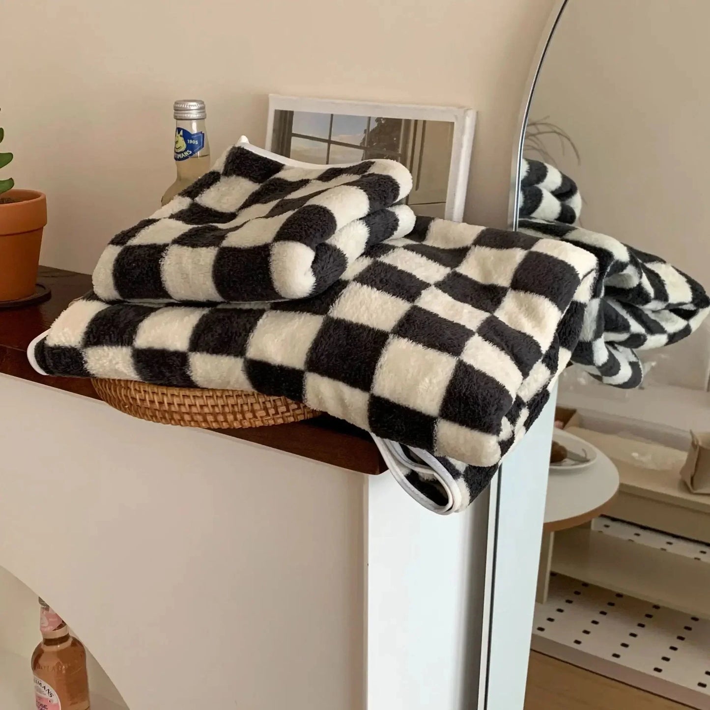 Large Black and White Checkered Bath Towels