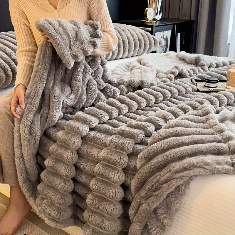 50% off - PlushLines - Luxurious striped cosy blanket - Limited Discount